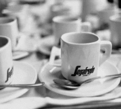 1kg Café En Grain Intermezzo - SEGAFREDO 7 1kg Café En Grain Intermezzo - SEGAFREDO -Magasin De Machines À Café cafeengrainsegafredo