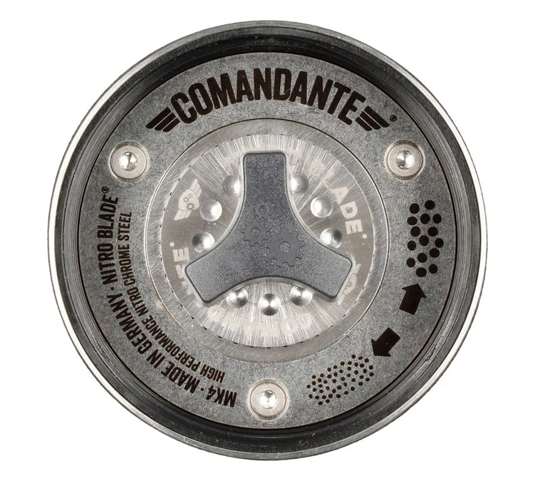 Moulin à Café COMANDANTE C40 MK4 Nitro Blade Virginia Walnut 4 Moulin à Café COMANDANTE C40 MK4 Nitro Blade Virginia Walnut – Image 2