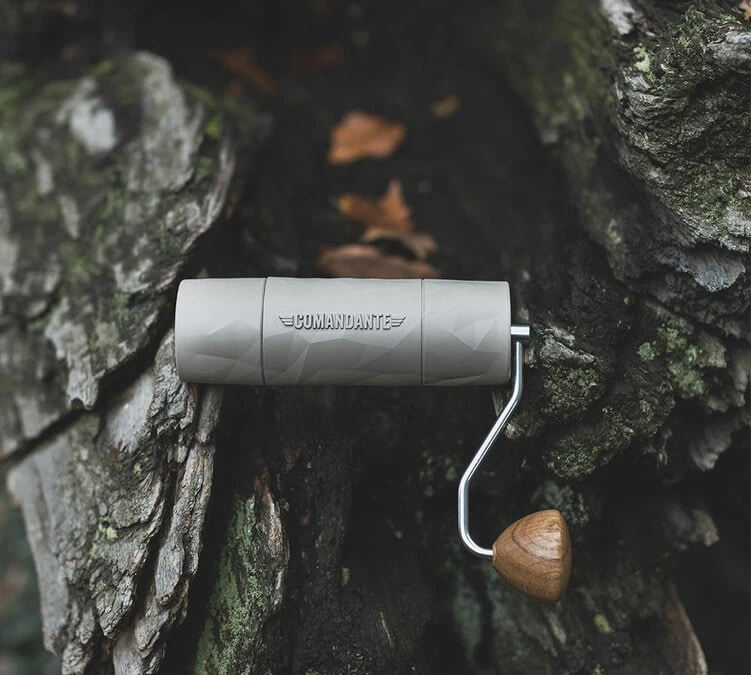 Moulin à Café Manuel COMANDANTE X25 Trailmaster Dune 6 Moulin à Café Manuel COMANDANTE X25 Trailmaster Dune – Image 4