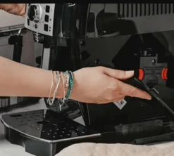 DELONGHI Magnifica ECAM 22.140.B - Garantie 3 Ans -Magasin De Machines À Café entretien delonghi magnifica s