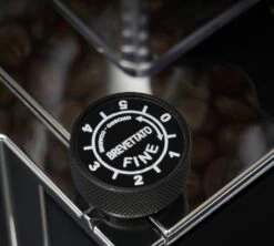 Moulin Expresso EUREKA Mignon Turbo Blanc Et Chrome Silent Range -Magasin De Machines À Café eureka turbo blanc 3