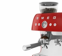 Machine Expresso SMEG EGF03RDEU Rouge Années 50 Avec Moulin Intégré -Magasin De Machines À Café smeg egf03 rouge 4